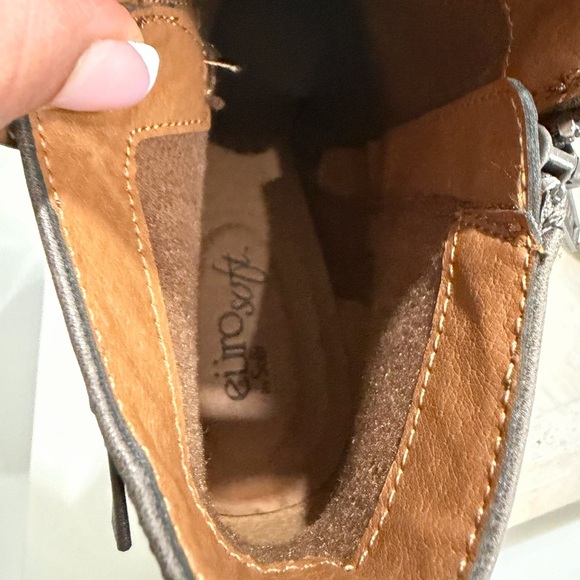 Eurosoft by Sofft Size 8 Women's Brown Strappy Faux Leather Booties Ankle - Picture 10 of 13